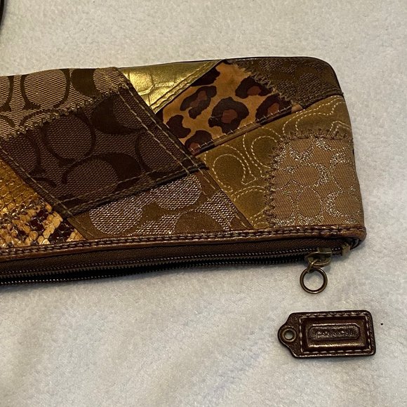 Coach wristlet - Picture 4 of 4